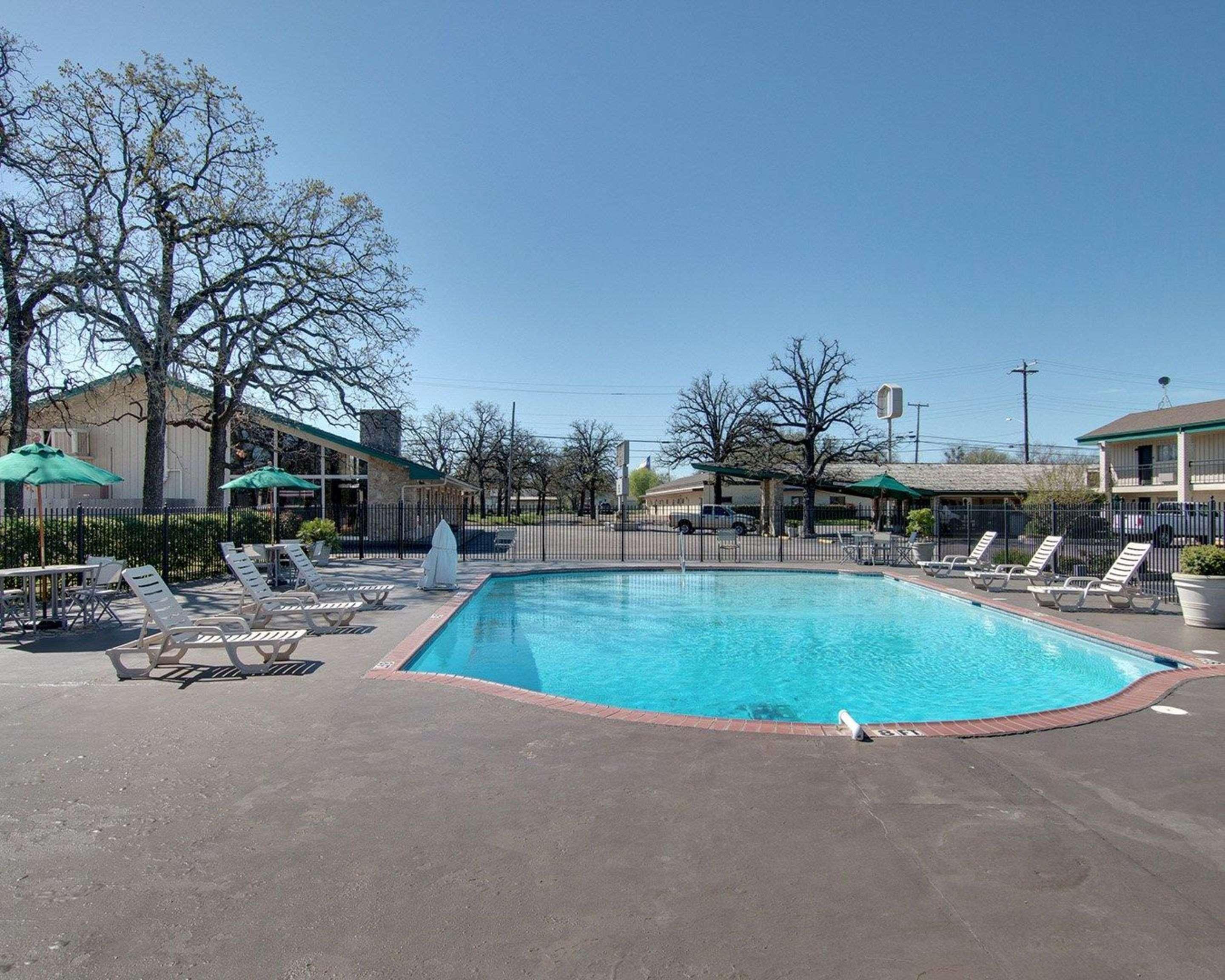 Days Inn By Wyndham Gatesville Εξωτερικό φωτογραφία